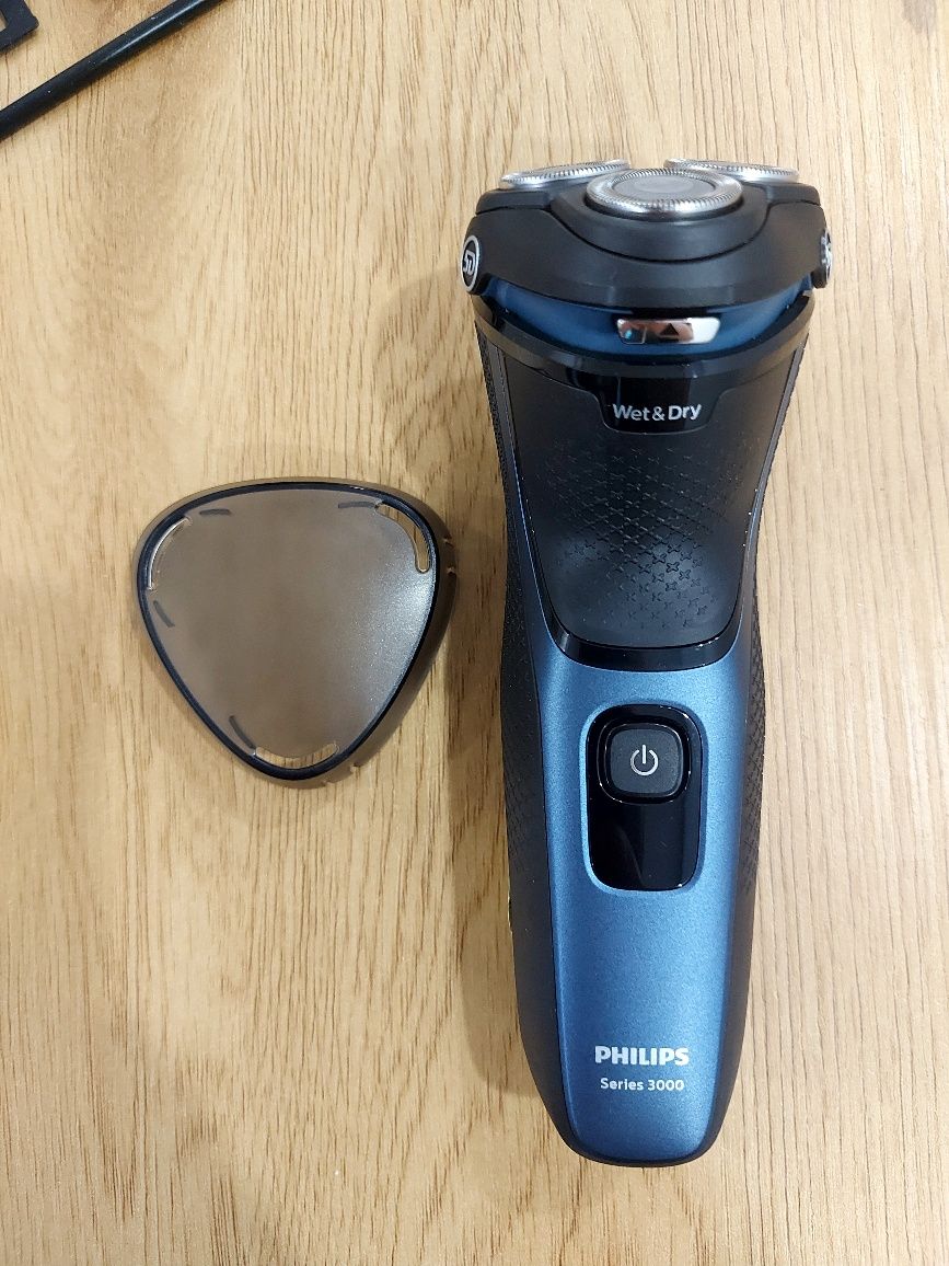 Нова- Машинка за бръснене PHILLIPS s3134 series 3000