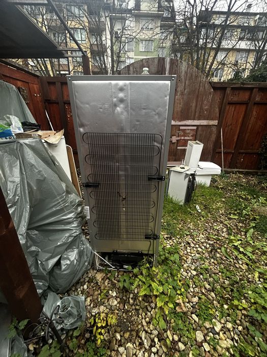 Работещ хладилник