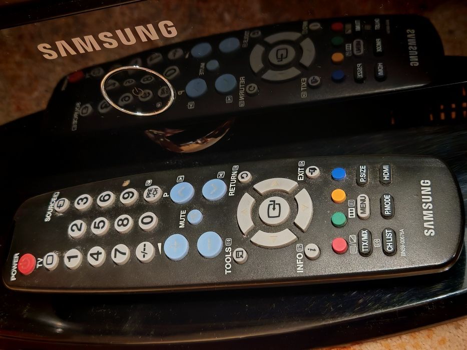 Televizor LCD SAMSUNG 66cm , HD , model LE26A330J1,