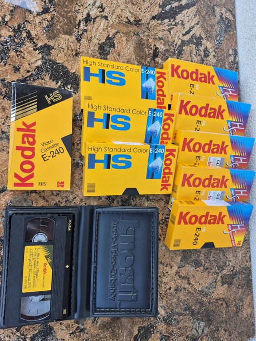 Vând 10 casete video VHS Kodak originale,colectie filme anii 1970-'90