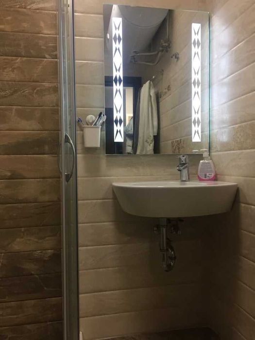 Дава се под наем Тристаен апартамент в Бургас, Братя Миладинови - 90 кв.м за 216.75 € - Снимка #2