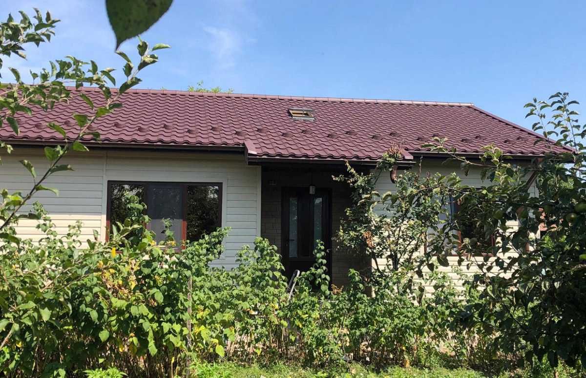 Casa modulara si garaje auto pe structura metalica si panou sandwich