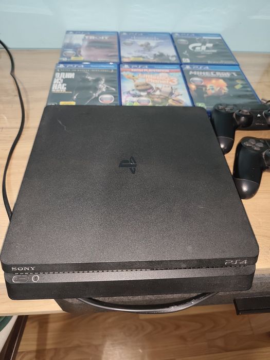 Sony PlayStation 4
