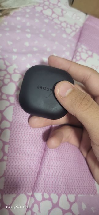 Galaxy buds 2 pro display