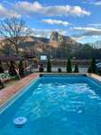 Cabana cu ciubar & piscina / 16 persoane /Rimetea