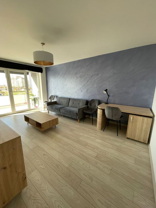 De închiriat apartament cu 2 camere