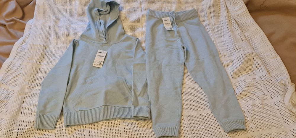 Trening tricotat NOU fetita 5-6