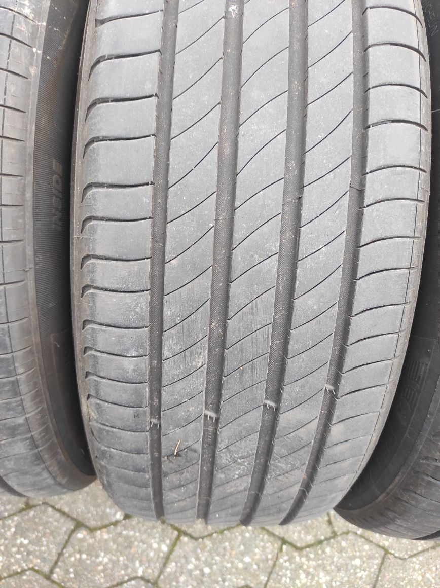 235/55/19цола Michelin 4бр