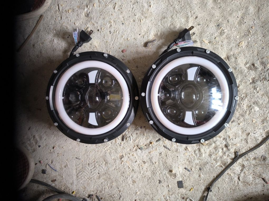LED фарове за кола или мотор