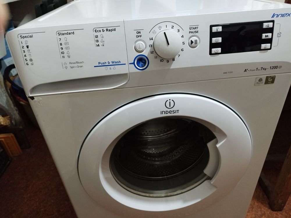 Пералня Indesit XWE 71251