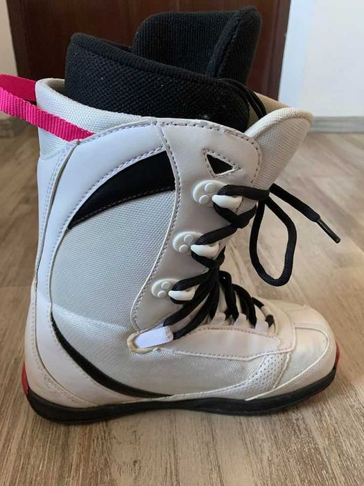 boots snowboard fete