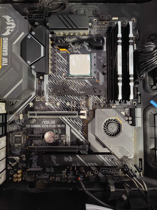 5700X3D ASUS X570 TUF 32GB DDR4 3600 cl16