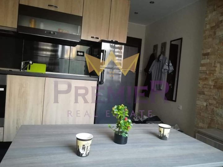 Дава се под наем Двустаен апартамент в Варна, Автогара - 33 кв.м за 357 € - Снимка #1