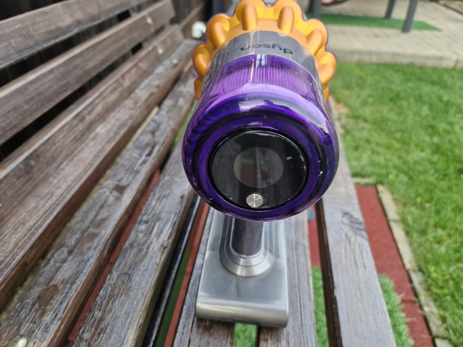 Aspirator vertical Dyson v11 si v15