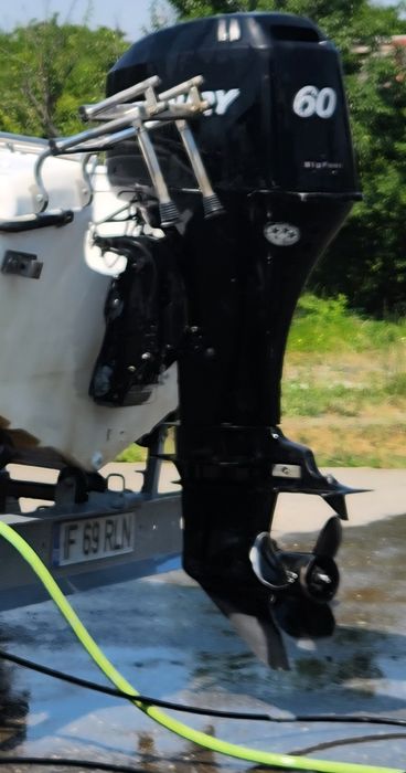 Barca Cirus Ana/Motor Mercury 60hp