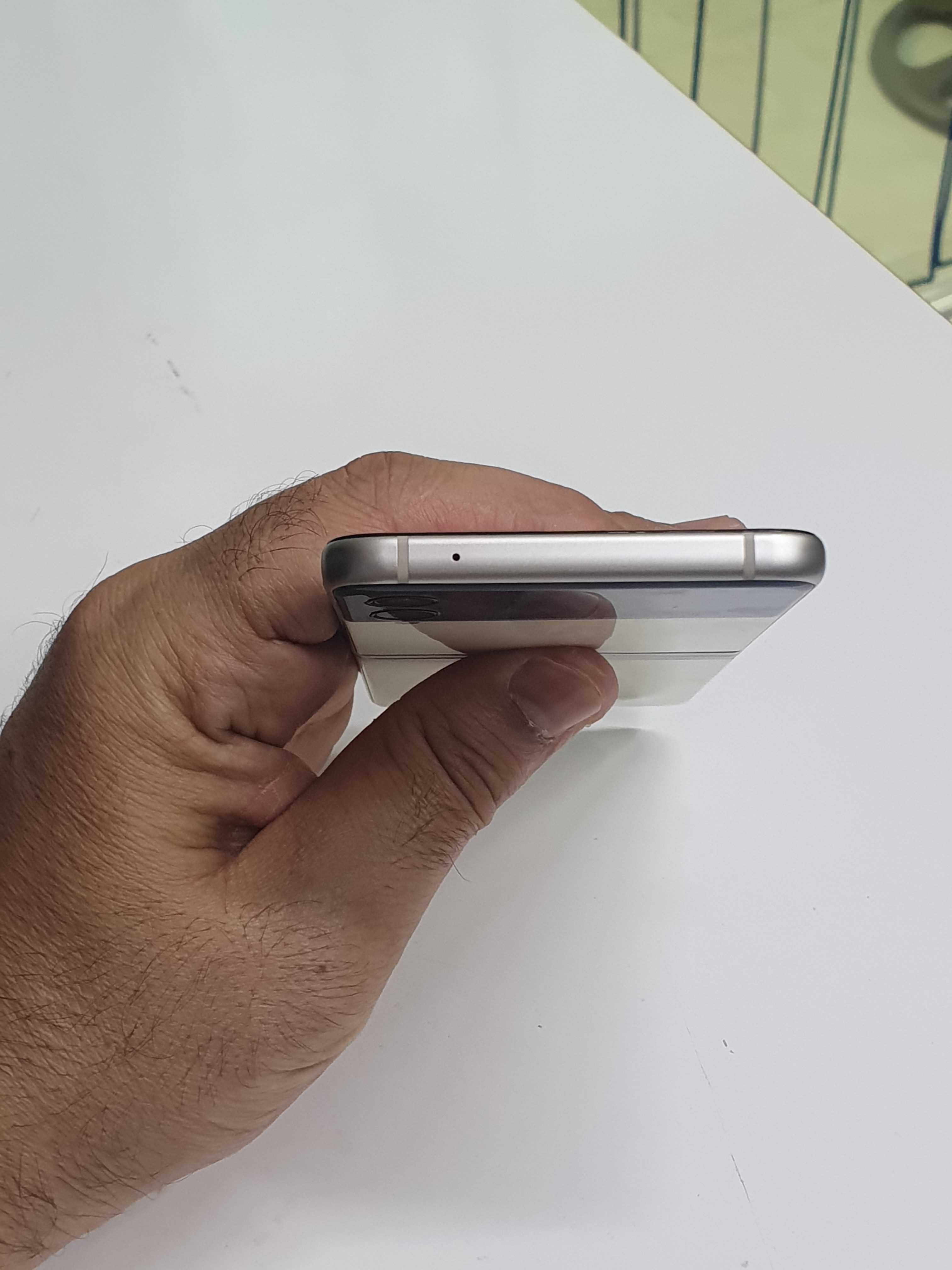 Samsung galax Flip 3 5G