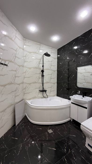 Продается 3 ком. Квартира на 3 этаже площадью 95 кв.м. По ул. Рудаки