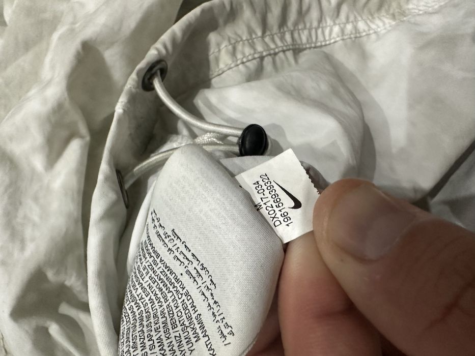 Geaca Nike Impermeabila Vant si Ploaie