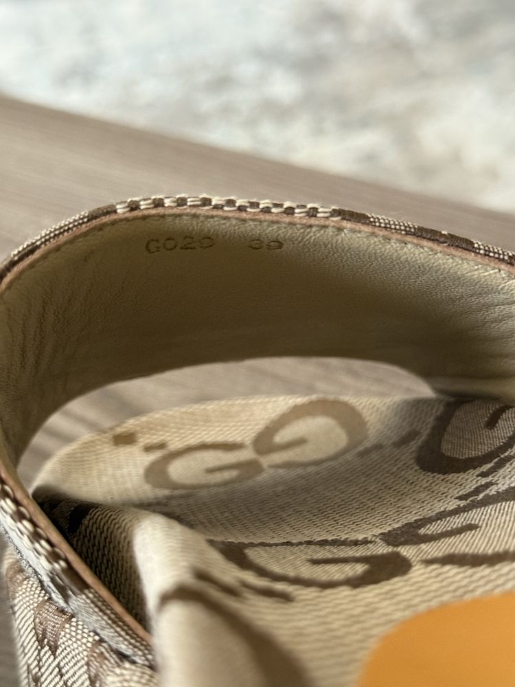 Papuci Gucci - marimea 38 , originali 100%