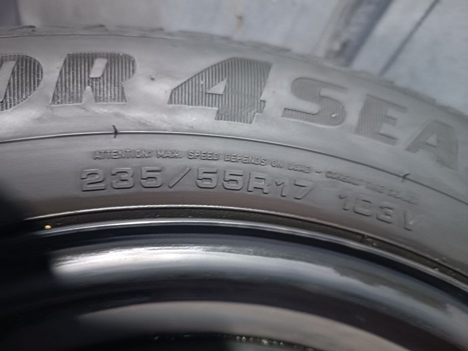 Джанти с гуми 235/55/17 все сезонни