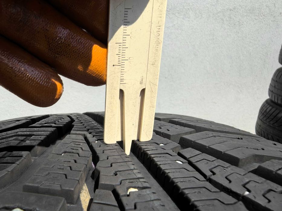 225/55/17 Унироял ДОТ 2017 г - 101 Товарен Индекс !