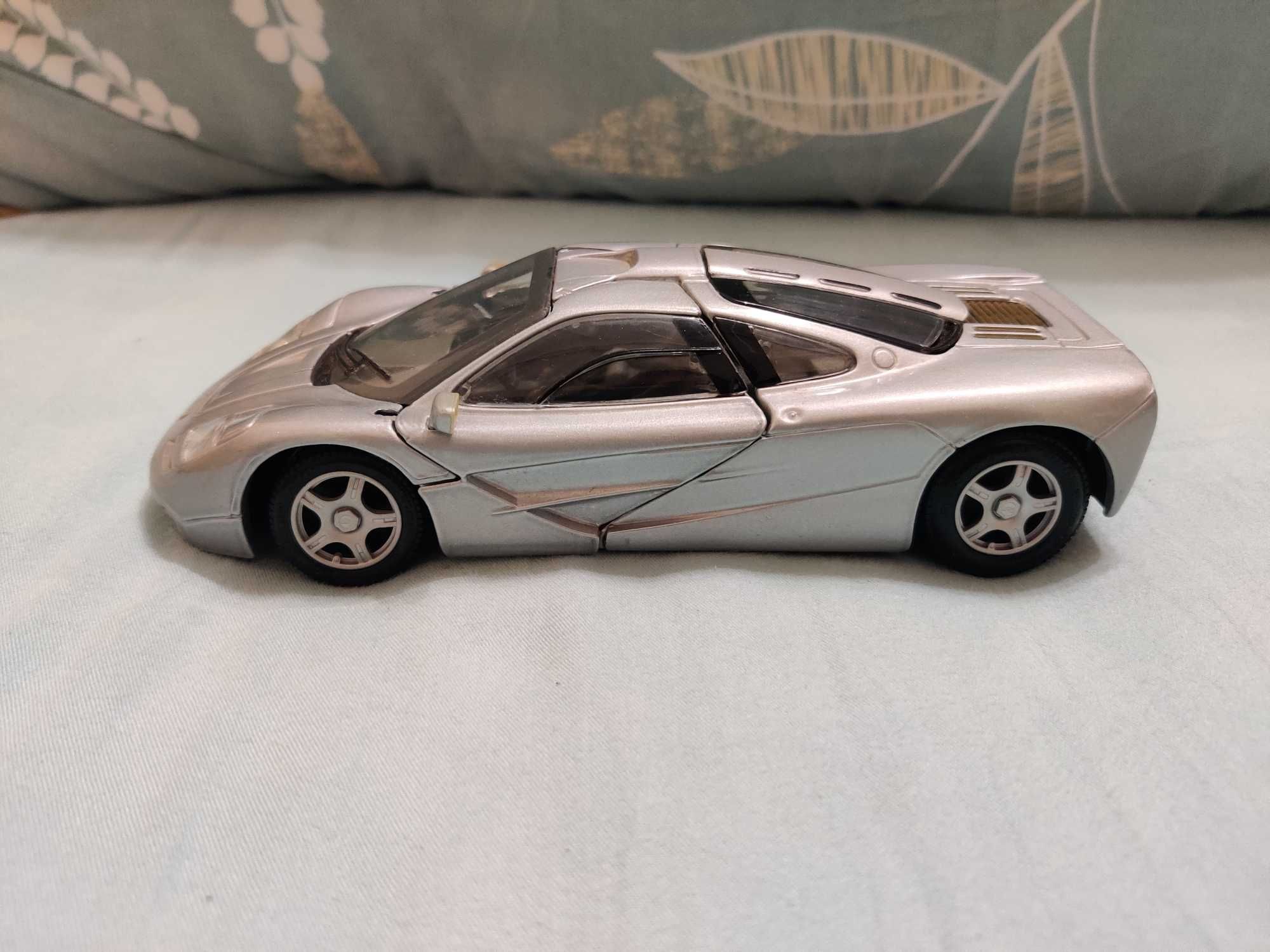 Метална количка Mclaren F1 Maisto Supercar collection 1/24