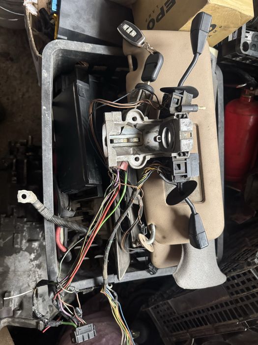 Продам запчасти на бмв