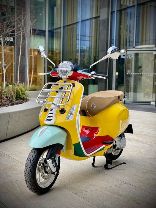 Scuter Vespa Sean Wotherspoon ( 946 sei giorni dior armani  946 bunny)