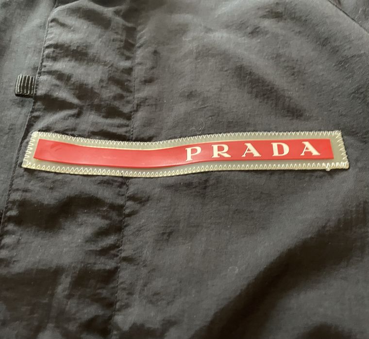 Дизайнерско яке Prada КАТО НОВО