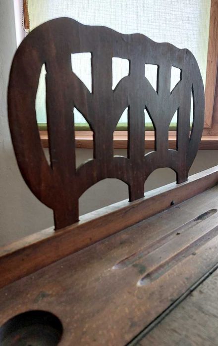 Старинен дървен ученически чин