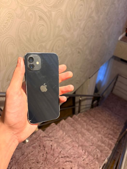 Iphone 12 utilizat