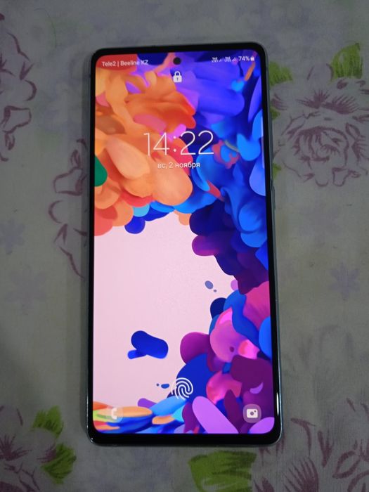 Самсунг S20 FE..