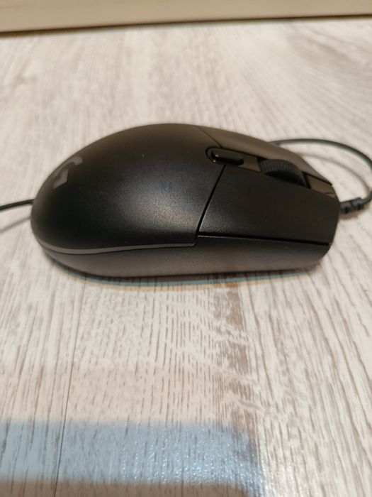 Mouse loghitec g102 folosit de 3 ori!