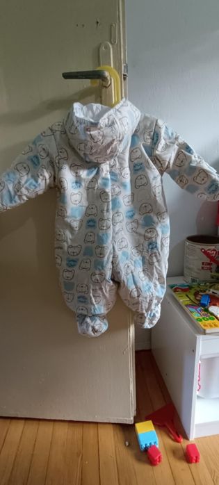 Космонавти/ Бебешки гащеризони