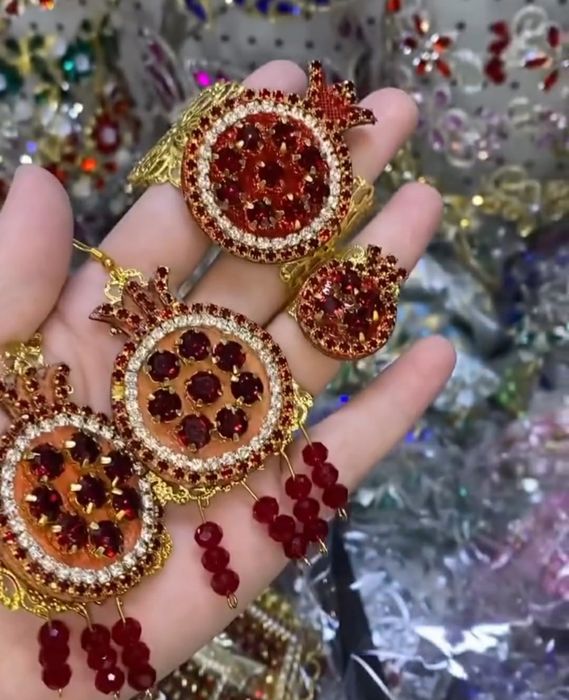 Диадема безаклари