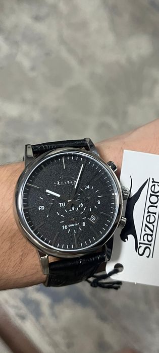 Часы в оригинале бренд .Slasenger. кожаный ремешок. нержавеющея сталь.