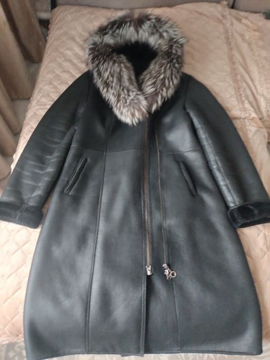 Продается женская дубленка с капюшоном, 6xl р50-56, рост 165