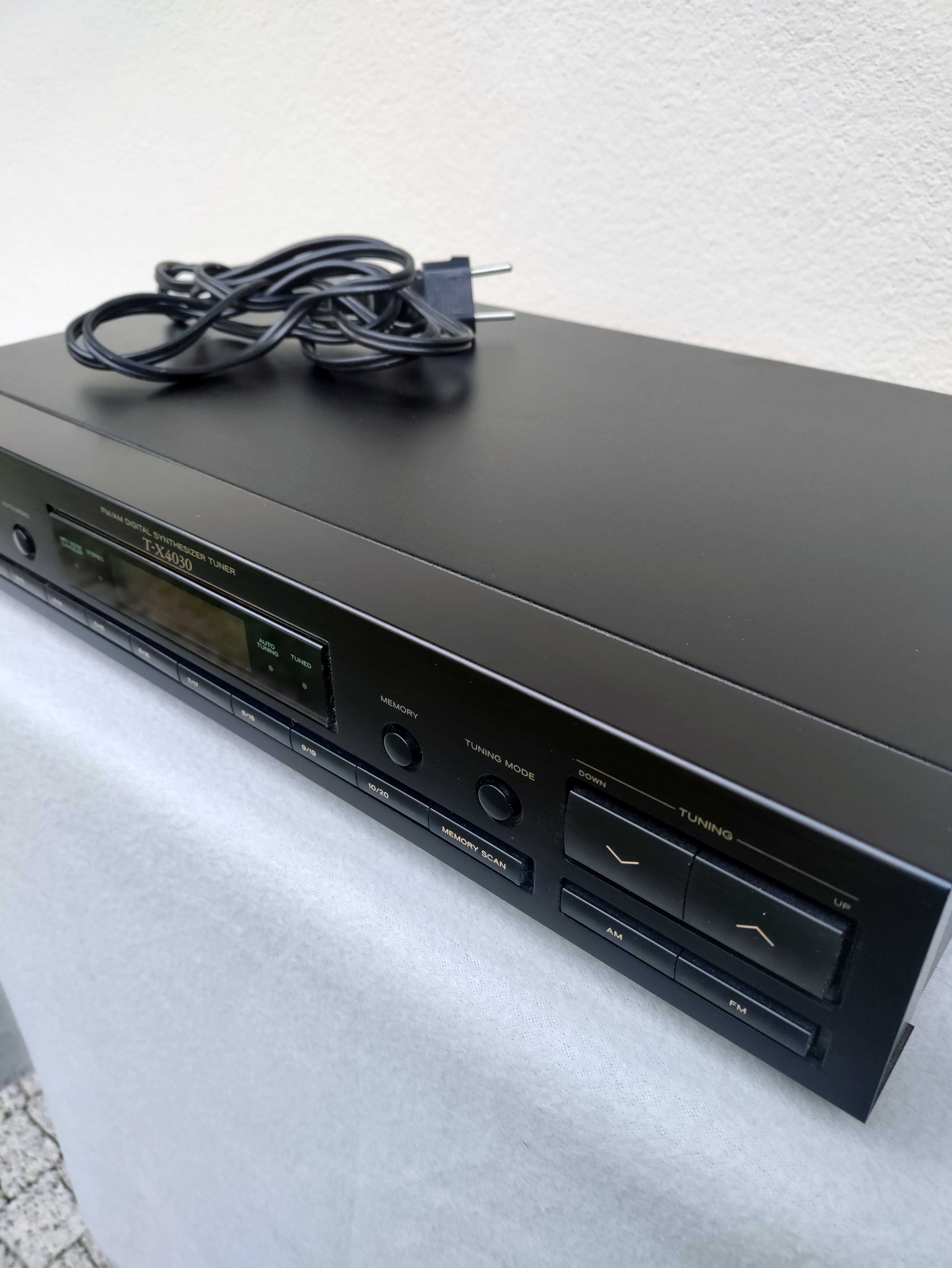 TEAC T-X4030 цифров тунер приемник