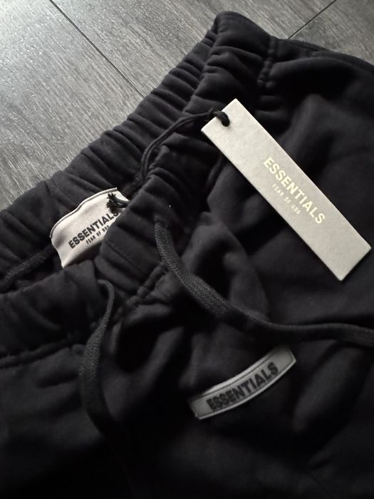 Pantaloni Essentials Fear of God noi