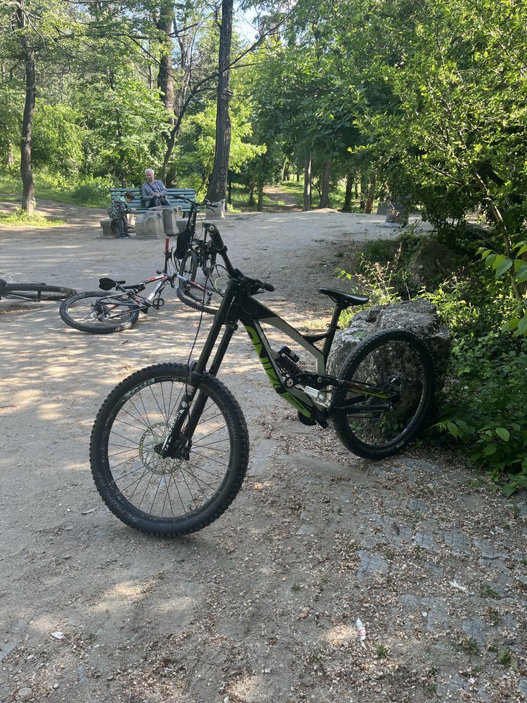 bicicleta yt tues comp 2.0 downhill