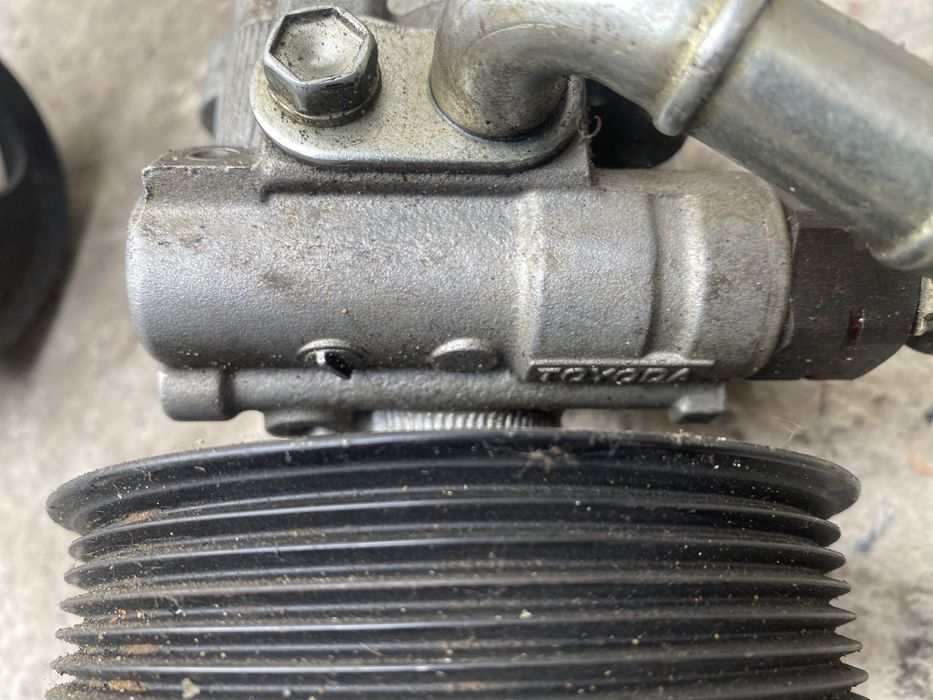 Гур насос Тойота камри 30,35,40,45