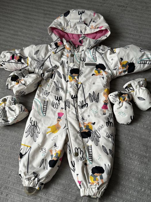 Продам Димесезонный комбенизон от 6 до 12 месяцев