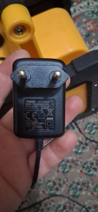 Radio Denver -santier ,cu protectie ,alimentator ,functional