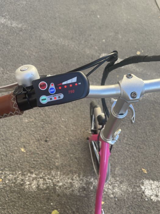 Bicicletă electrica pliabila