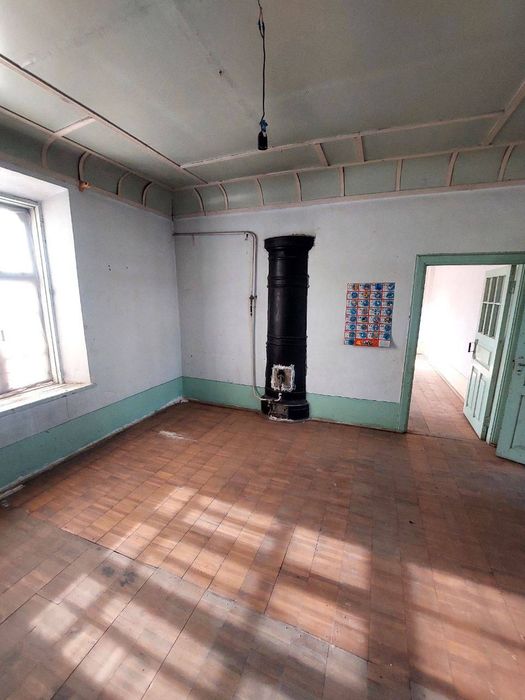 Uy sotiladi, suv svet bor