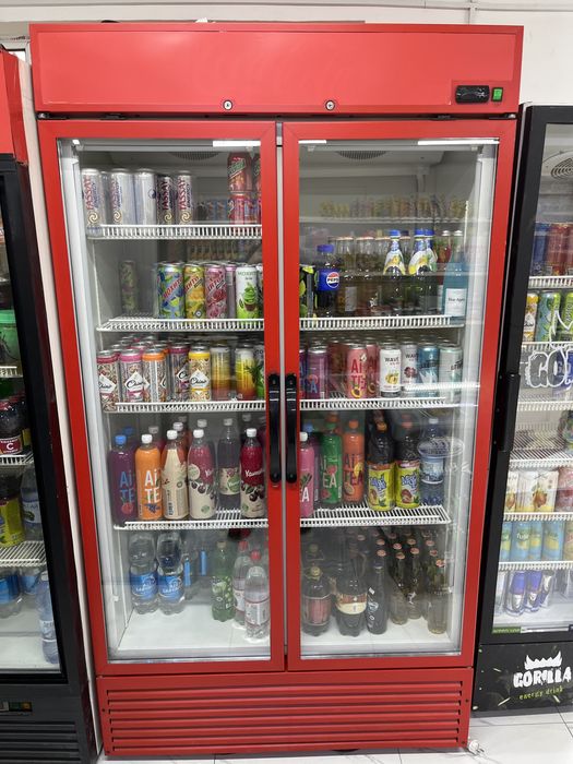 Витринны холодильник