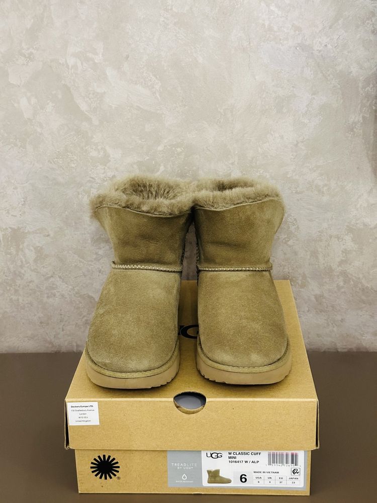 Cizme de iarna din piele intoarsa UGG marimea 37