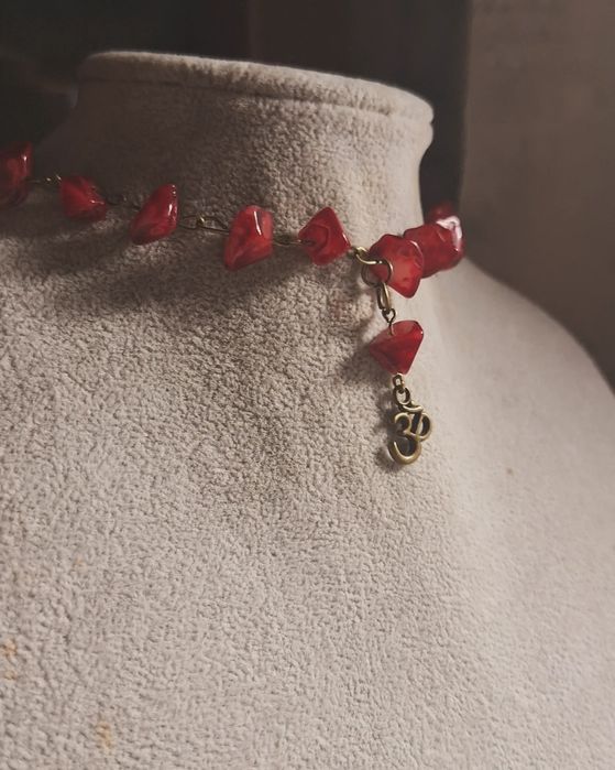 Обеци и гердани-готик, Луна, кристали, лунен камък, молец, чакри