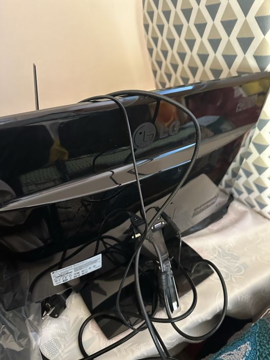 Monitor LG Flatron E2240 22”