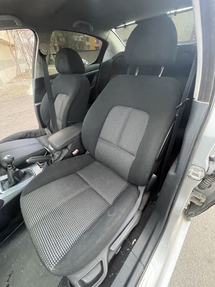 Peugeot 407 2.0дизел136к.с НА ЧАСТИ